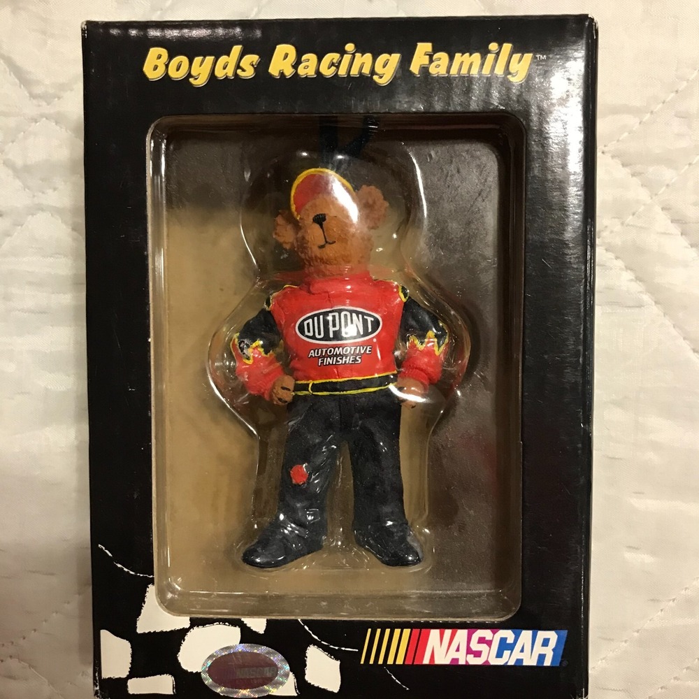 Jeff Gordon #24 DuPont 2004 Boyds Racing Family NASCAR